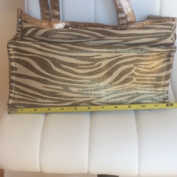 NWOT Modella Tote and Cosmetic Bags Brown/ Gold - Picture 8 of 16